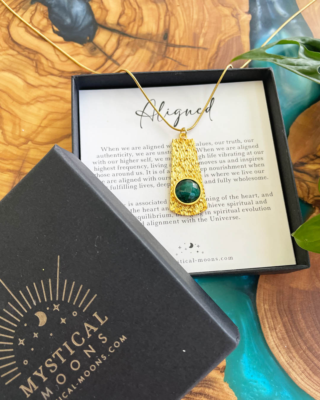Aligned Necklace