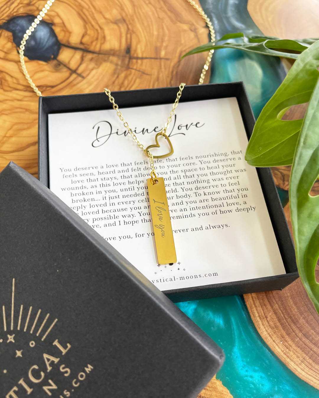 Divine Love Y Necklace (Gold)